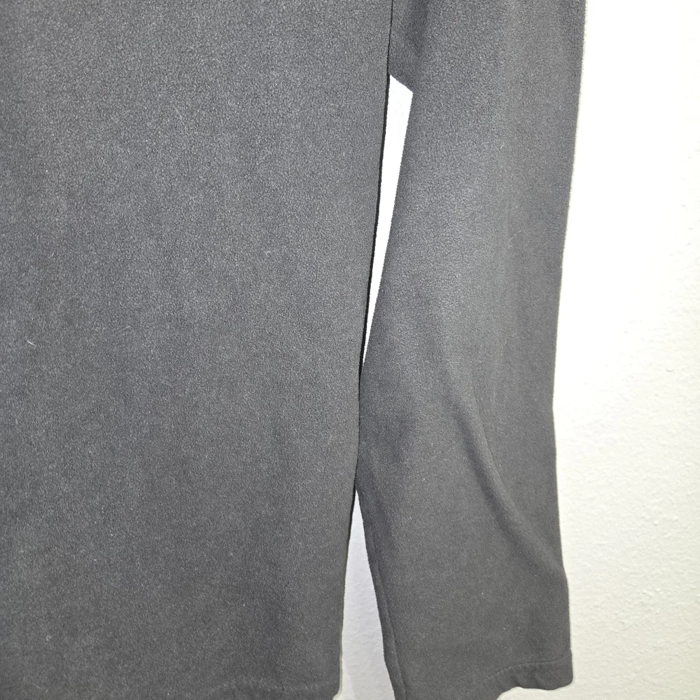 FINAL SALE! $8 The North Face TKA 100 Black Sweater Size small